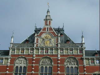 amsterdam centraal station.jpg